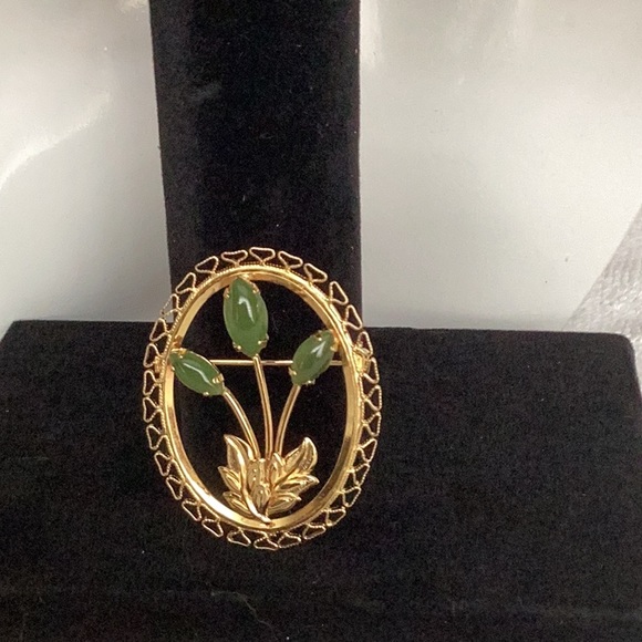Vintage Gold Filled Brooch with Jade accents - Picture 2 of 6